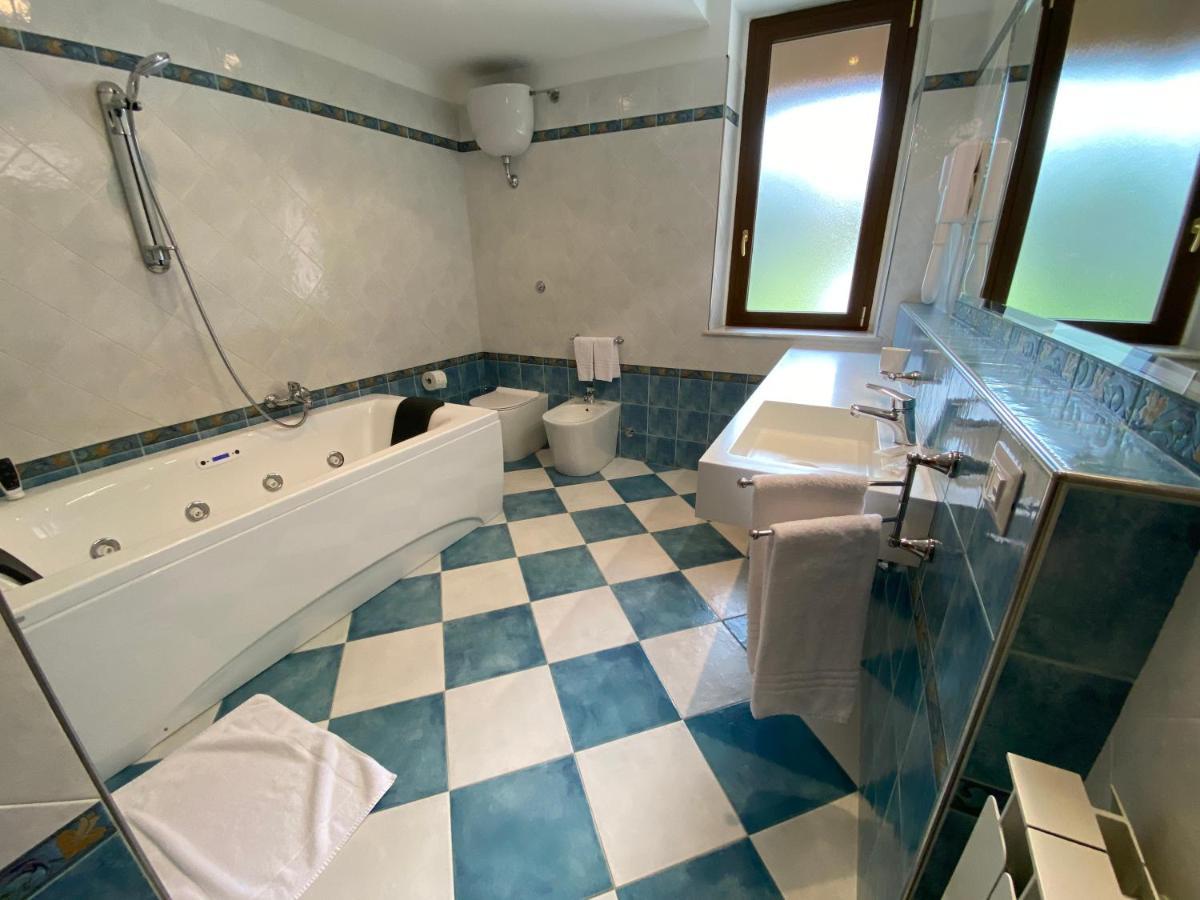 Il Villino Agriturismo B&B Belforte del Chienti Екстериор снимка