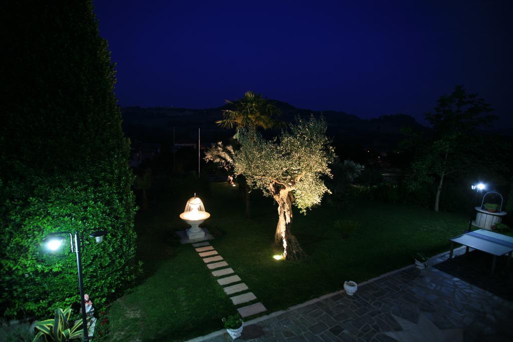 Il Villino Agriturismo B&B Belforte del Chienti Екстериор снимка